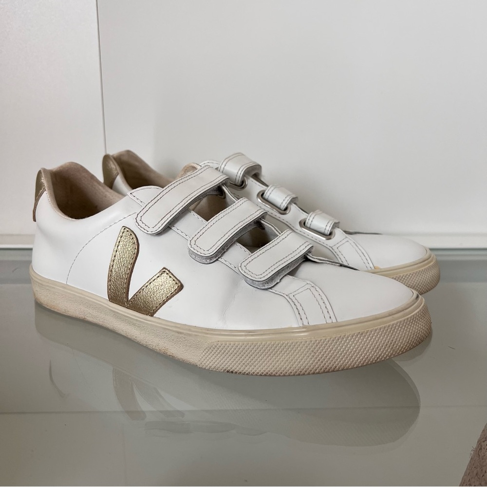 Veja sneakers size 9